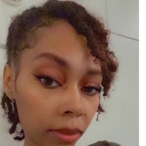 Meet your Posher, April